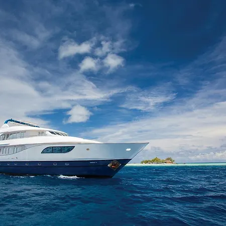 Hotel Honors Legacy Yacht